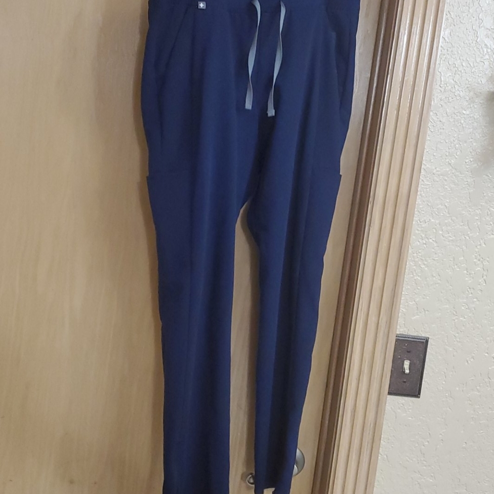 COPY - Drawstring cargo scrubs